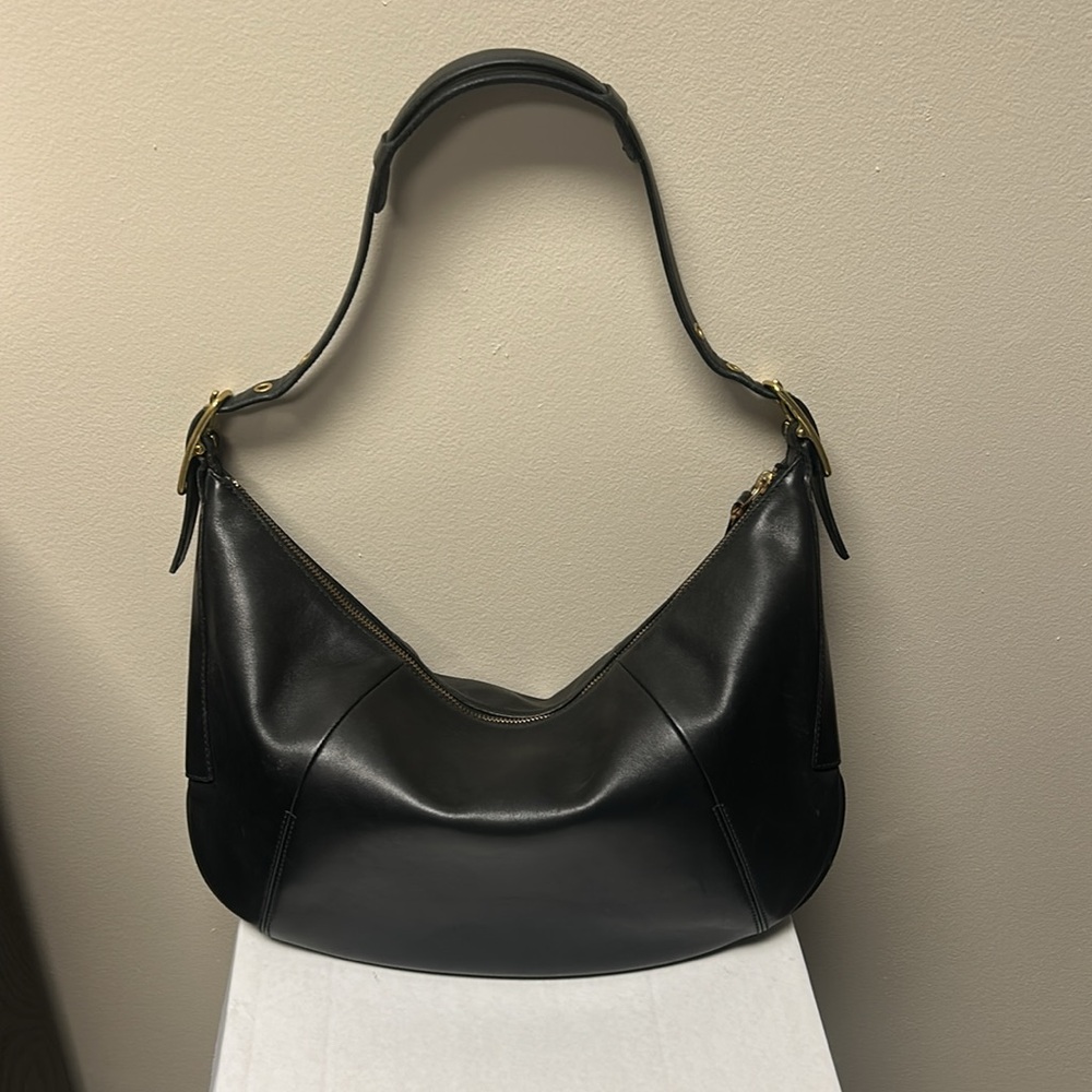 Coach Black 9215 Vintage Shoulder Bag Purse Hobo Fortune Cookie Crescent Style